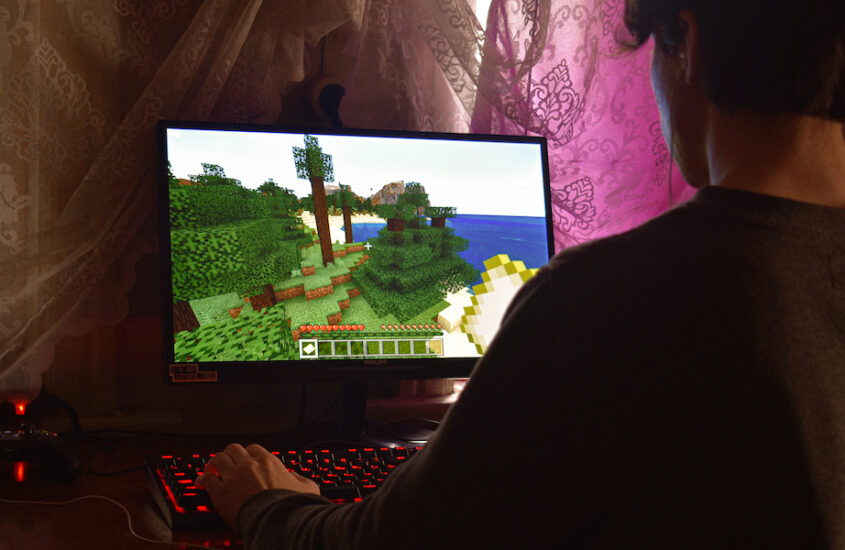 Multiplayer Gaming: How Introverts Find Connections in Virtual Worlds